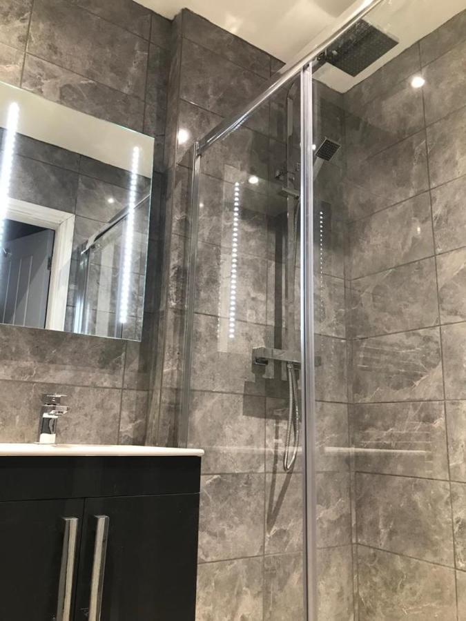 My Perfect Place & -some With Hot Tub- Free Parking Apartment Blackpool