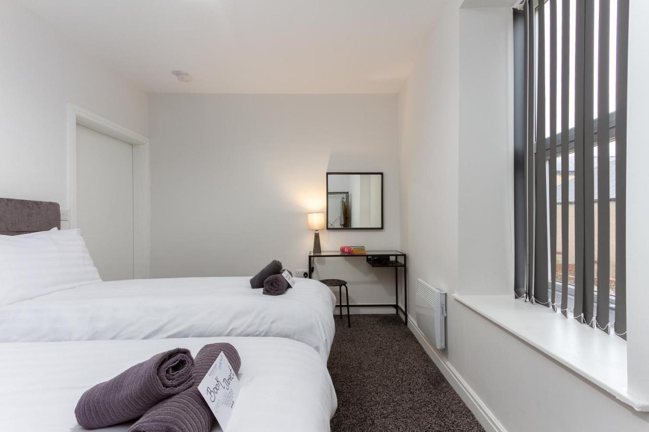 Kings Court Modern Aparthotel, Town Centre - Collection Blackpool