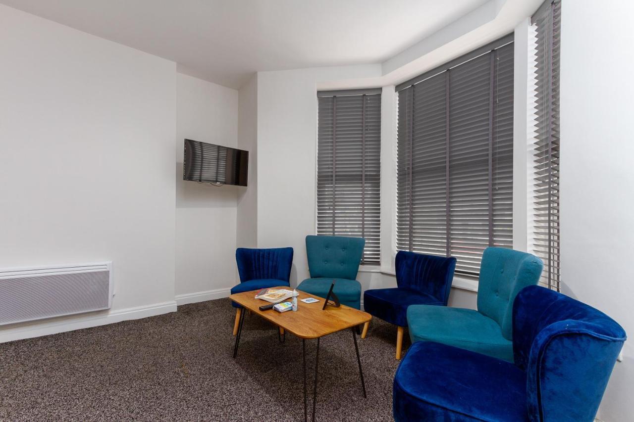 Apartment Kings Court Modern Aparthotel, Town Centre - Collection