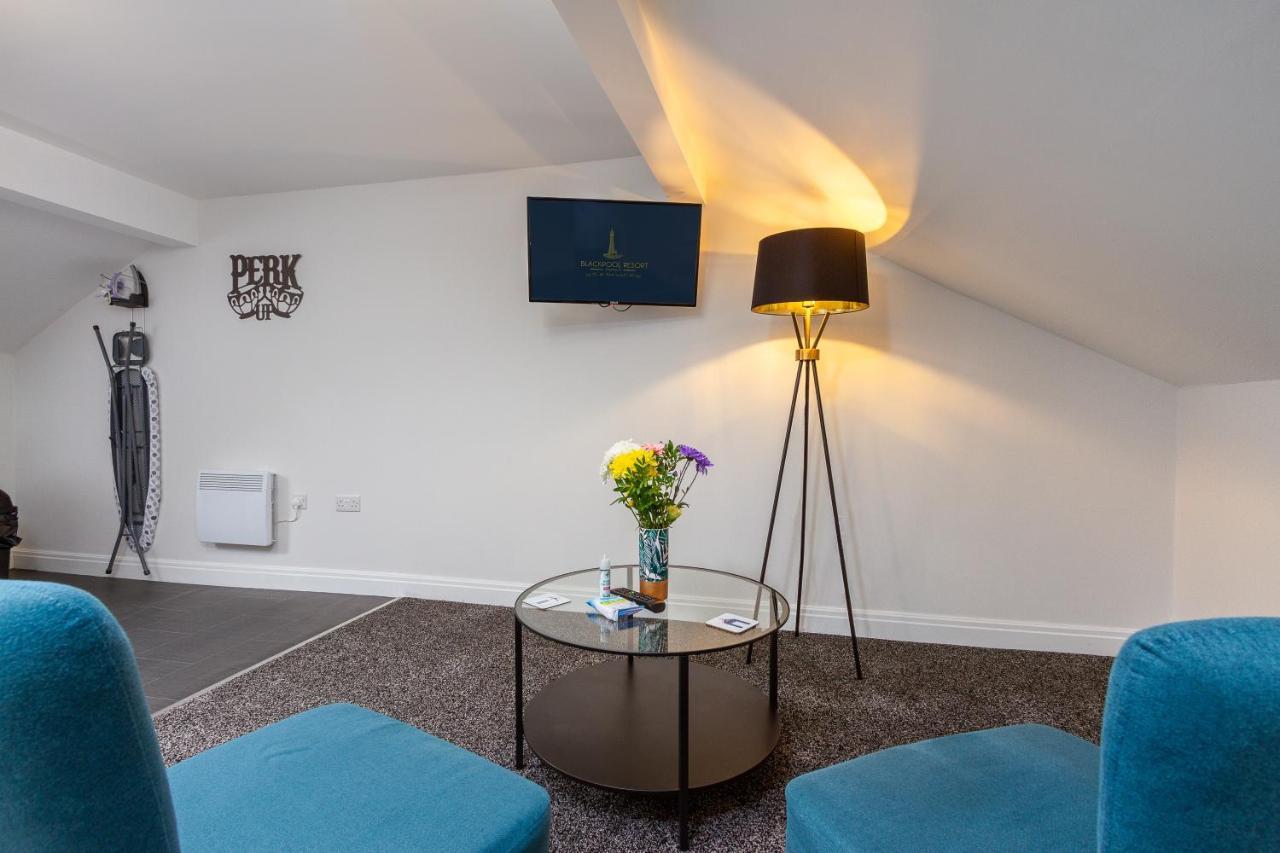 Apartment Kings Court Modern Aparthotel, Town Centre - Collection Blackpool