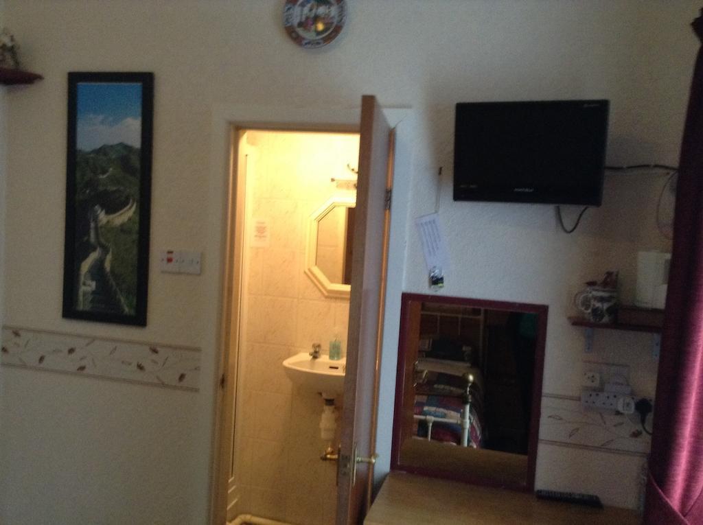Guest house Hornby Villa- 4star B&b-couples & Families Only Blackpool