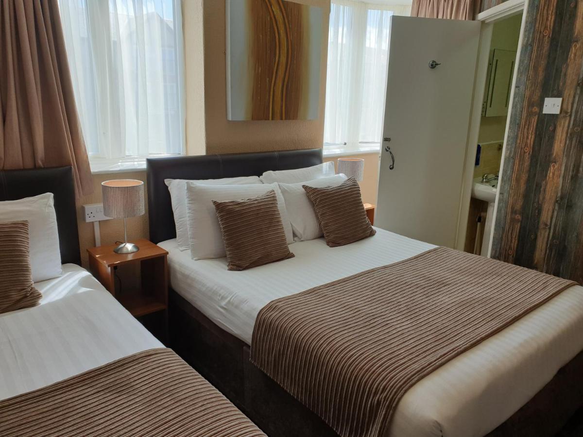 Hotel Corona Blackpool 4*