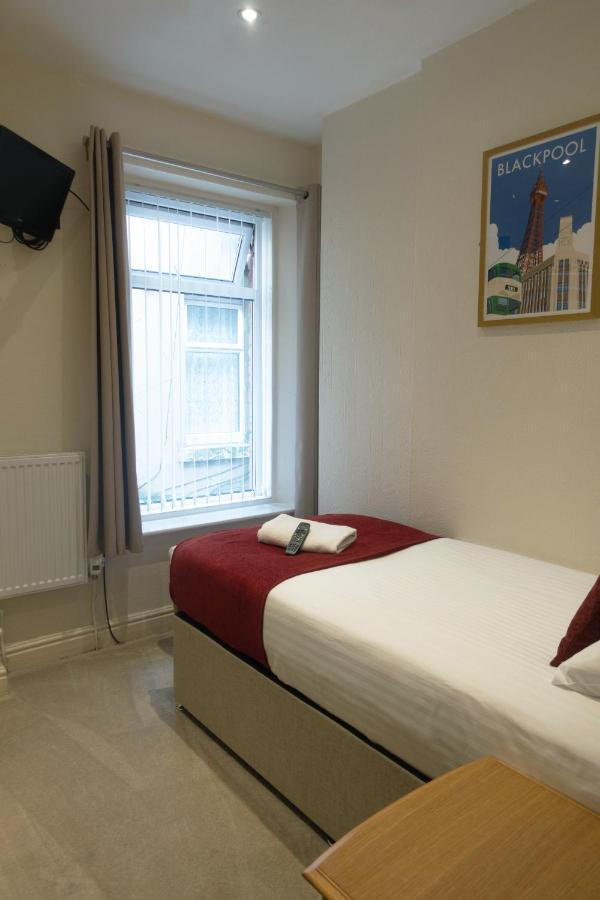 The Kings Cross Hotel Blackpool