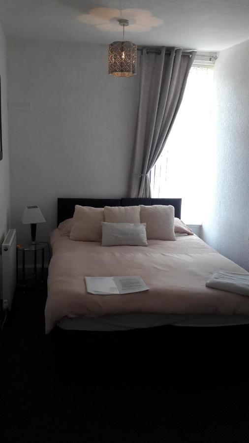 Ascot Apartment