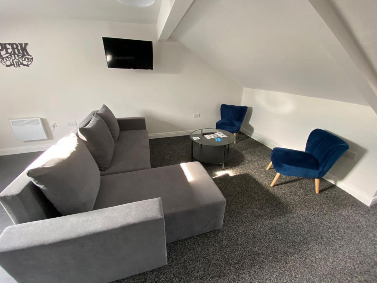 Kings Court Modern Aparthotel, Town Centre - Collection Blackpool