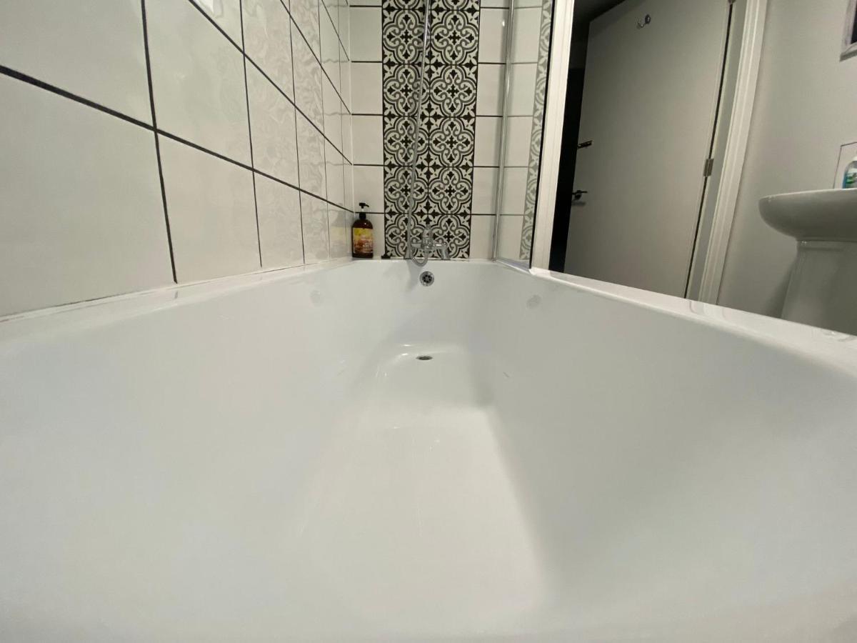 Kings Court Modern Aparthotel, Town Centre - Collection Apartment *