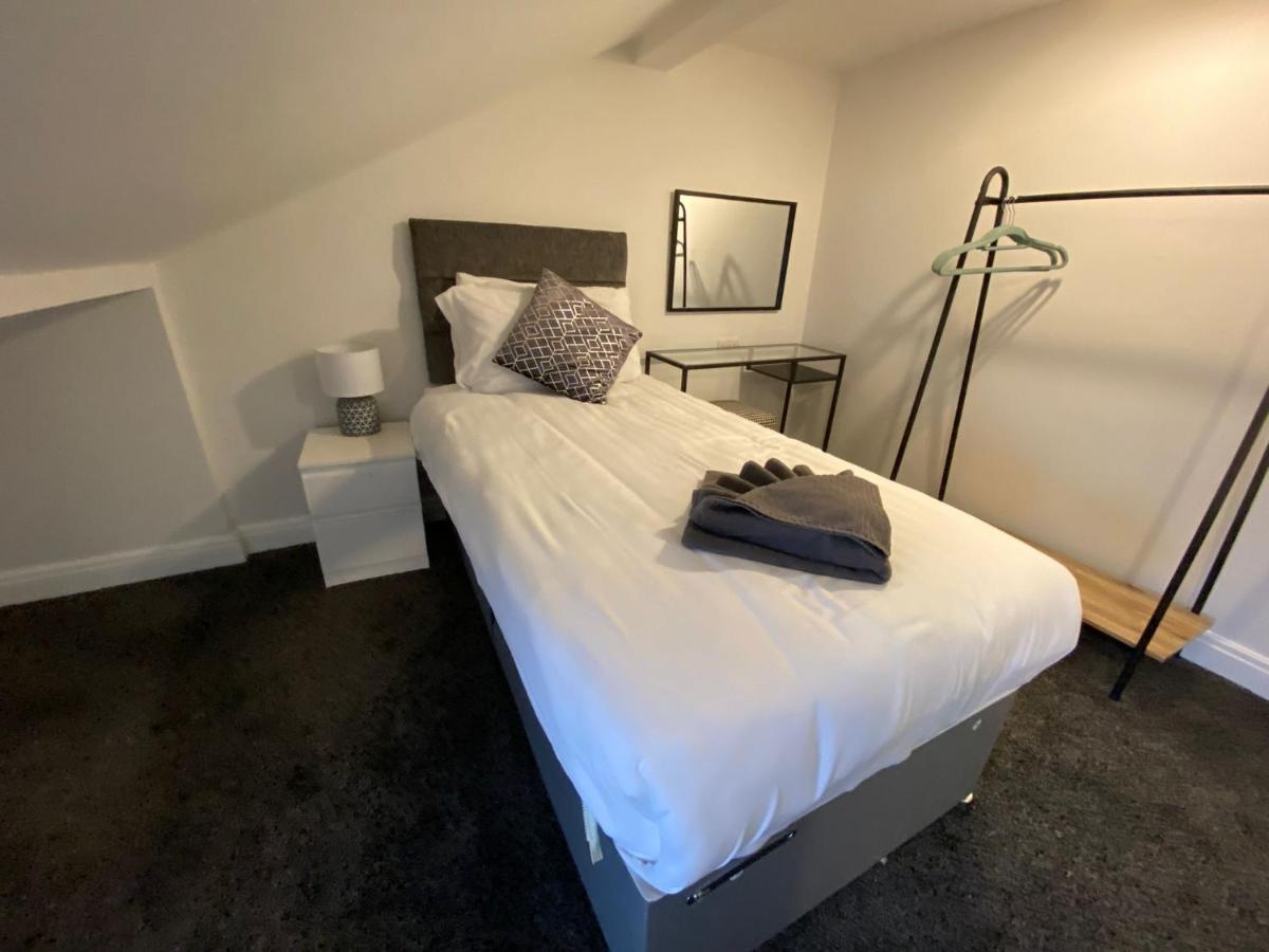 Apartment Kings Court Modern Aparthotel, Town Centre - Collection