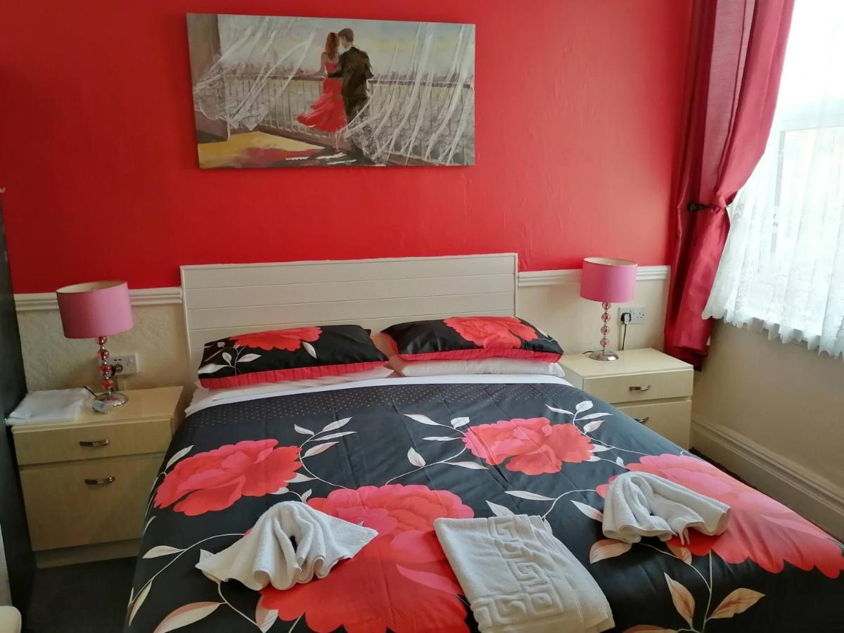 Lanayr 3* Blackpool