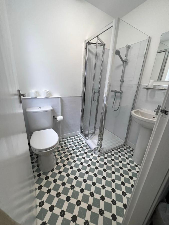 The Georgian Hollies 3*
