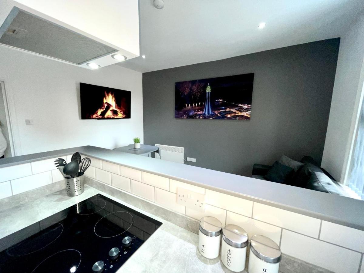 Reads Luxury Jacuzzi