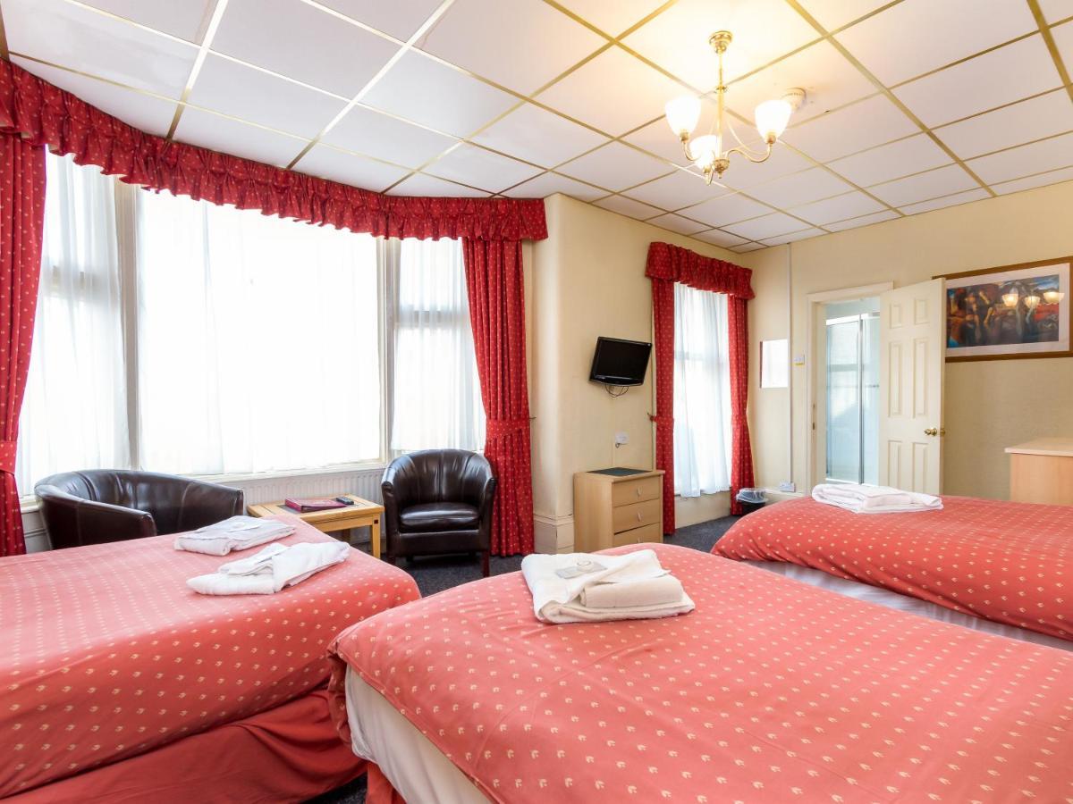 Oak Lea Hotel 3*
