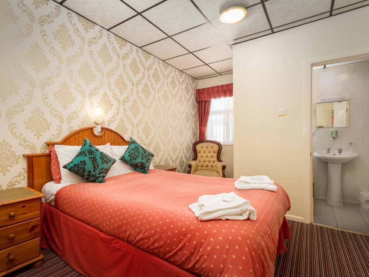 Oak Lea Hotel 3*