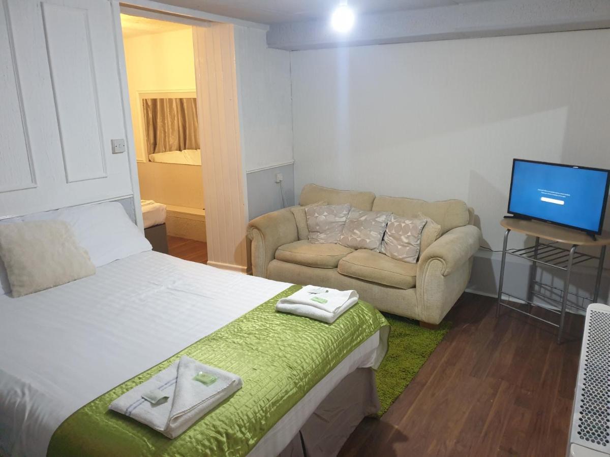 Lancaster Apartment