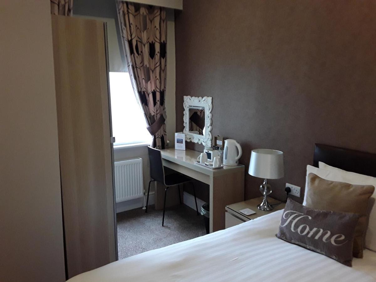 Manchester House Bed & Breakfast Blackpool