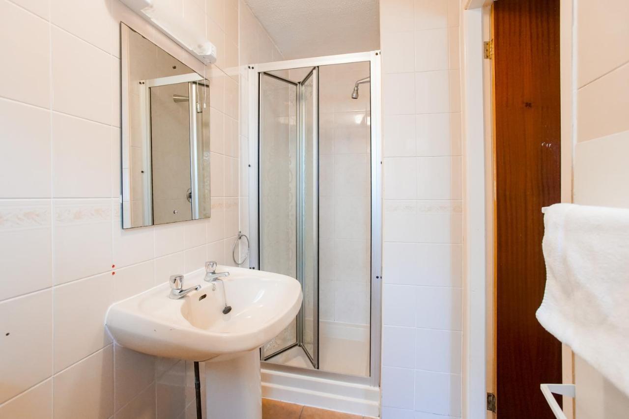 The Georgian Hollies 3*