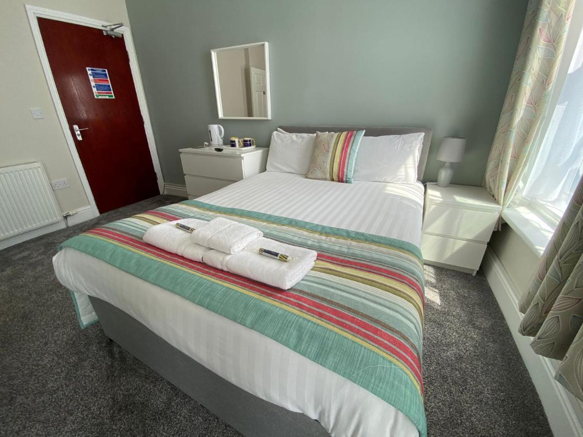 The Georgian Hollies 3* Blackpool