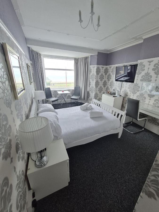 Bed & Breakfast Queens Plaza Blackpool