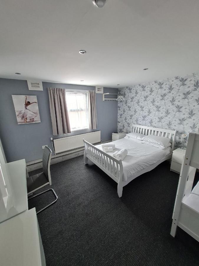 Queens Plaza Bed & Breakfast