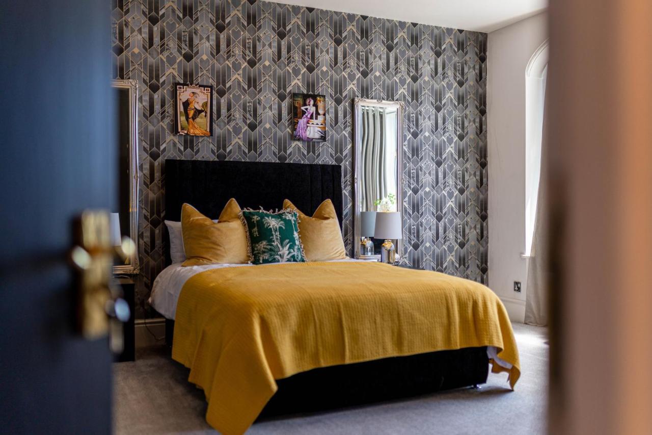 Empress Hall By Charles Alexander Short - Sleeps 20 Holiday home *