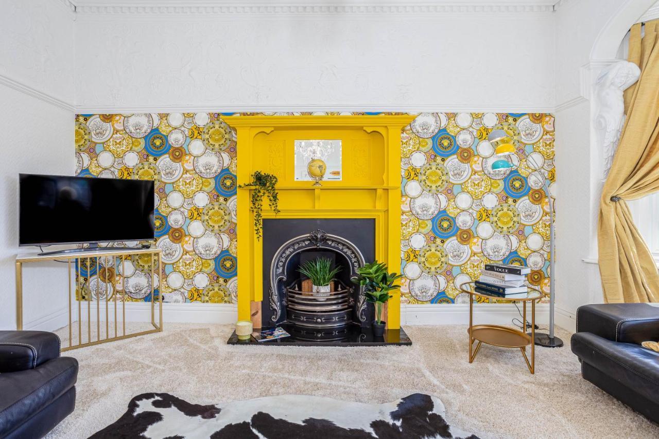 Empress Hall By Charles Alexander Short - Sleeps 20 Holiday home