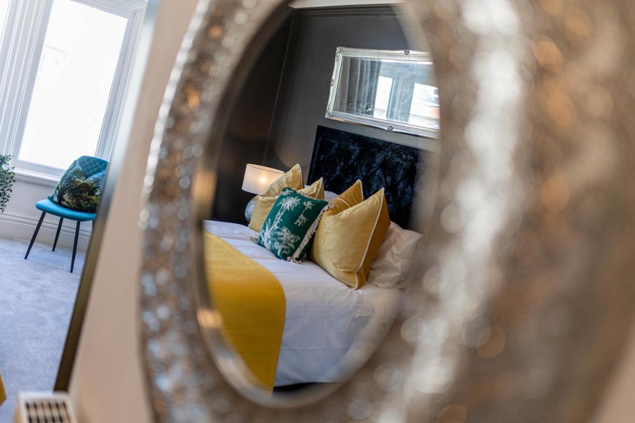 Holiday home Empress Hall By Charles Alexander Short - Sleeps 20 *