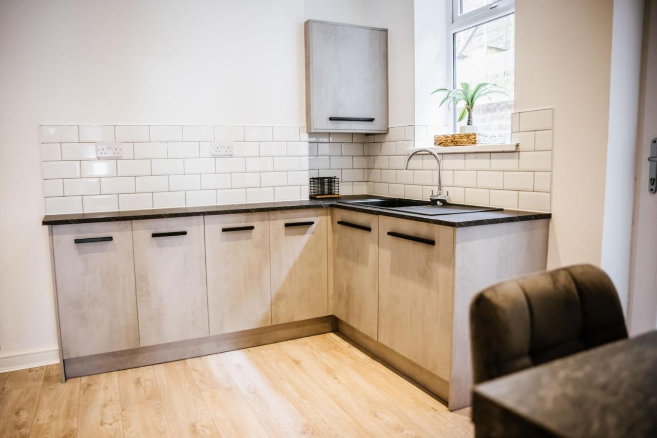 Modern House Sleeps 18 Or Perfect For Large Family. * Blackpool
