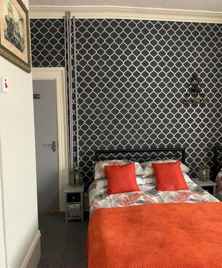 Hornby Villa- 4star B&b-couples & Families Only