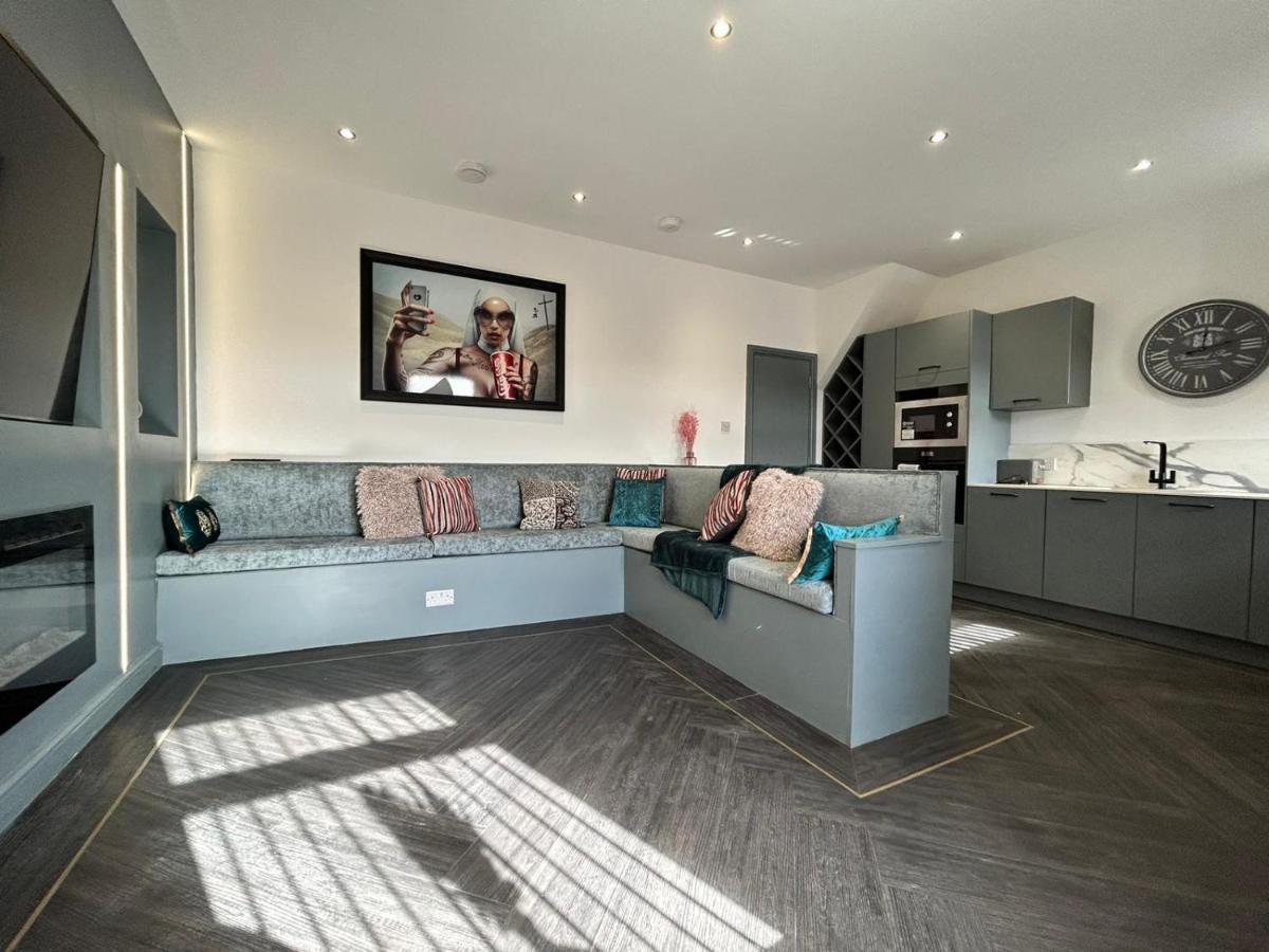 Olivia Rose By Sasco * Blackpool