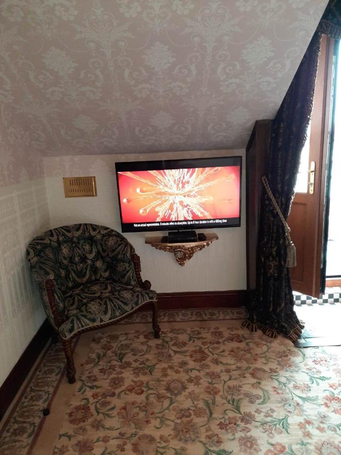 The Lonsdale Guest house