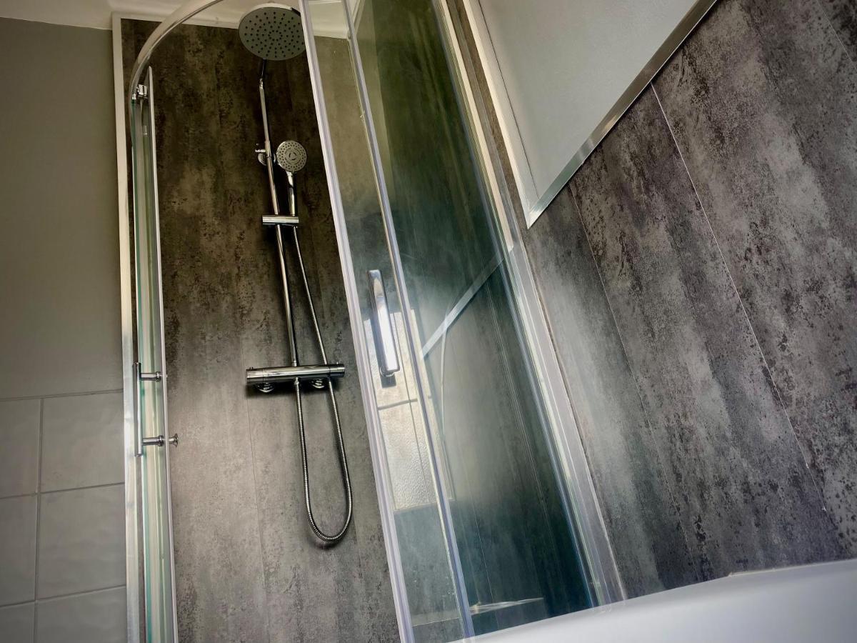 Family Modern 3 Bed Hot Tub House In Holiday home Blackpool