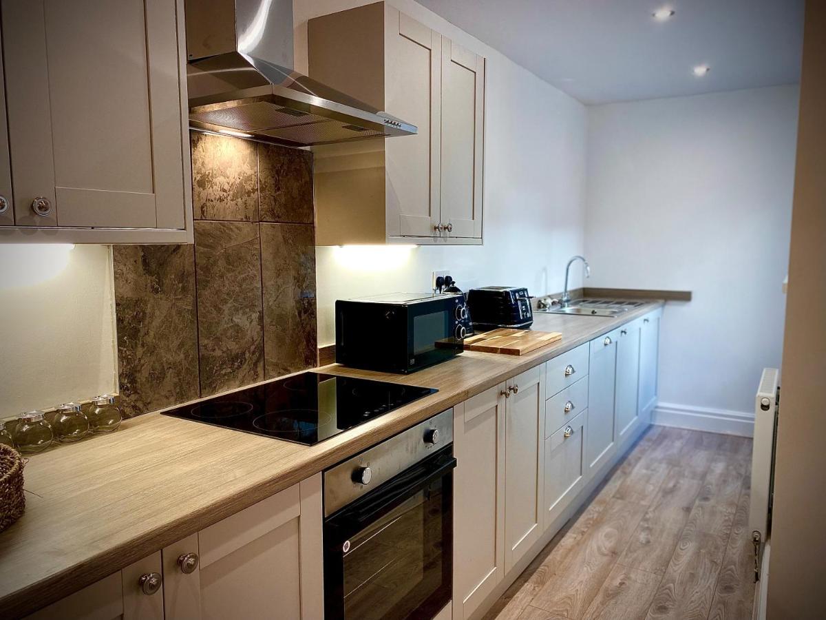Family Modern 3 Bed Hot Tub House In Blackpool