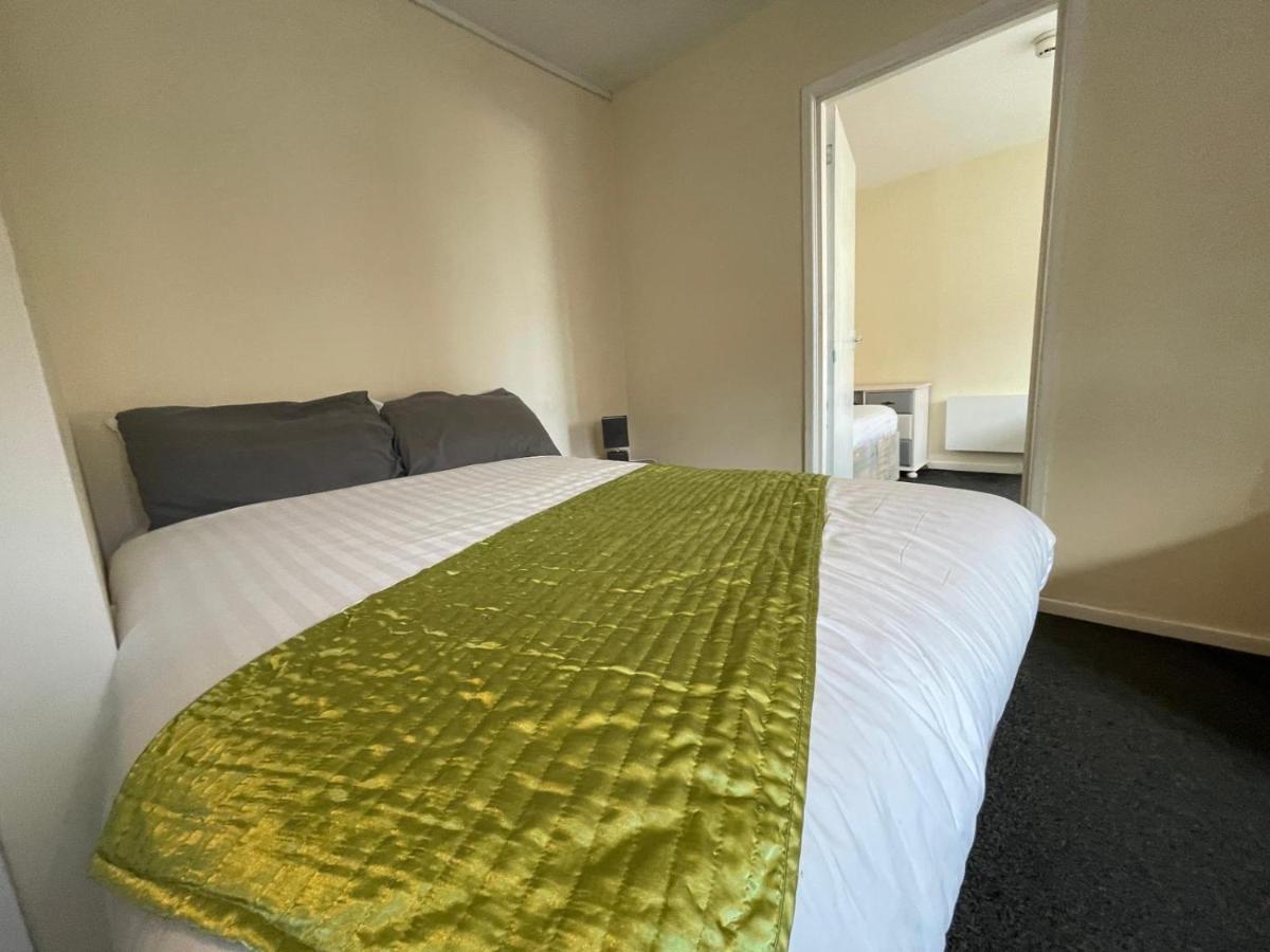 Lancaster Apartment