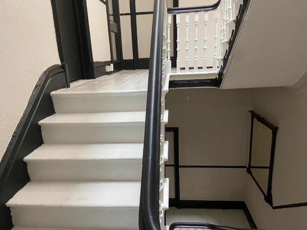 Lancaster Apartment