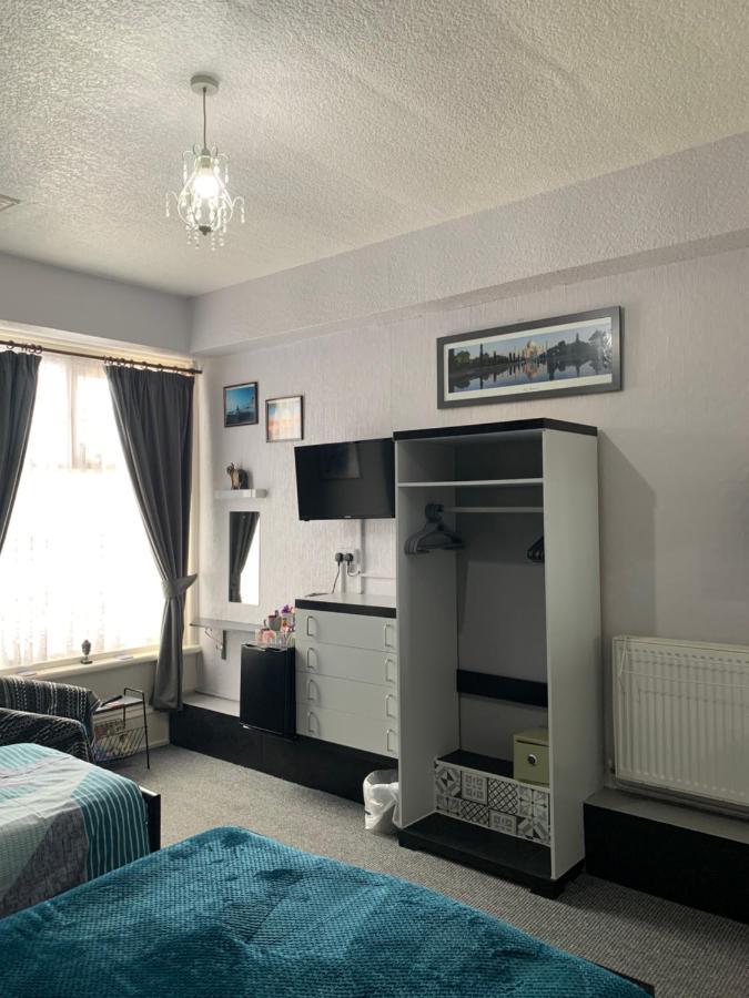 Hornby Villa- 4star B&b-couples & Families Only Guest house 4*