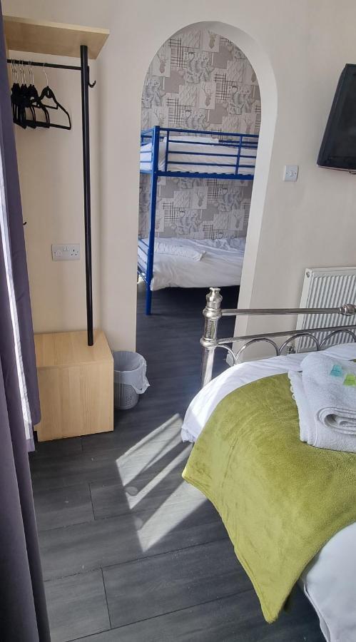 Hotel The