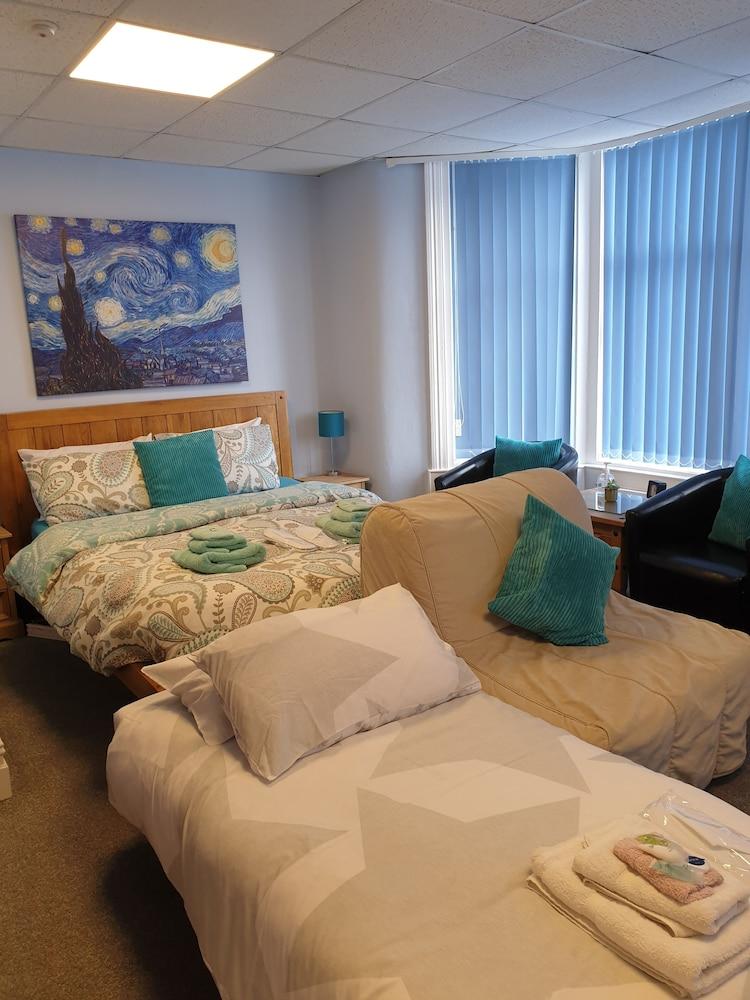New Bond 3* Blackpool