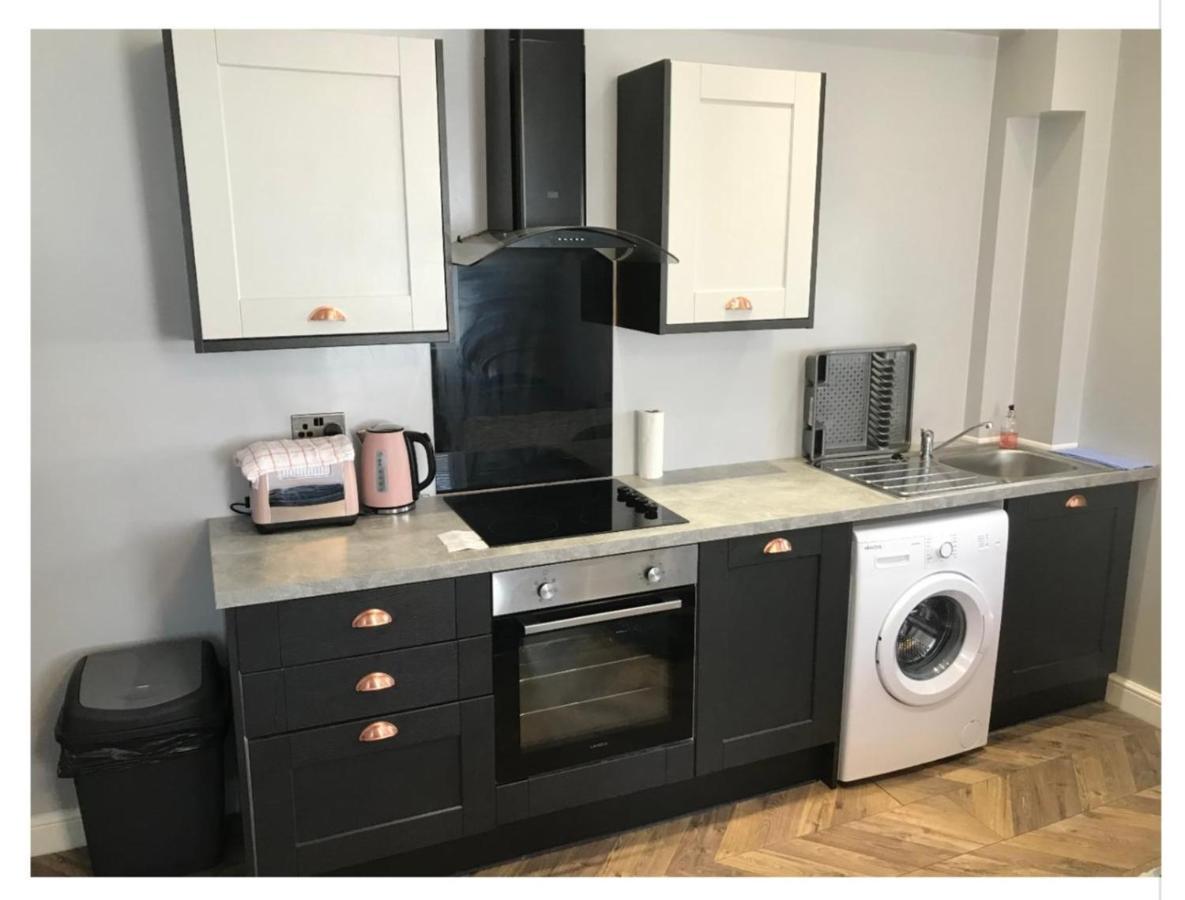 Apartment On Road With Free Parking