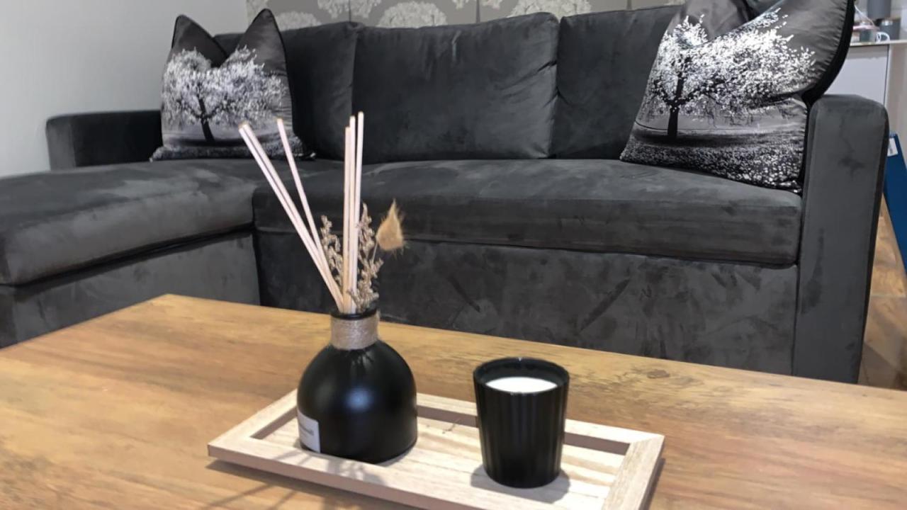 Apartment The Elegant Garden Blackpool