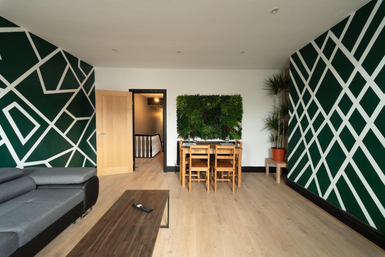 Apartment Lovely 2-bed In Secret House Blackpool
