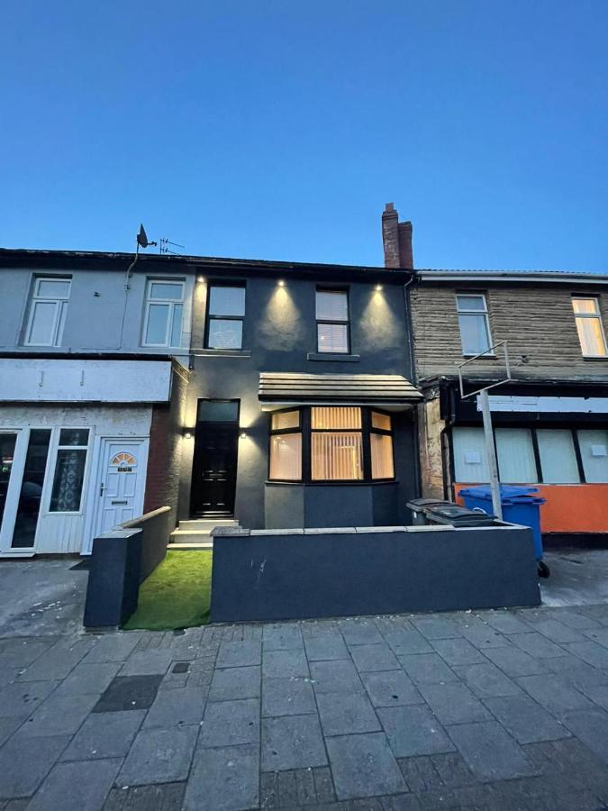 Lovely 2-bed In Secret House Blackpool