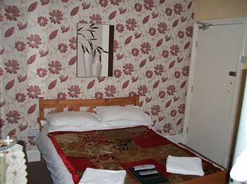 Hotel The 3*