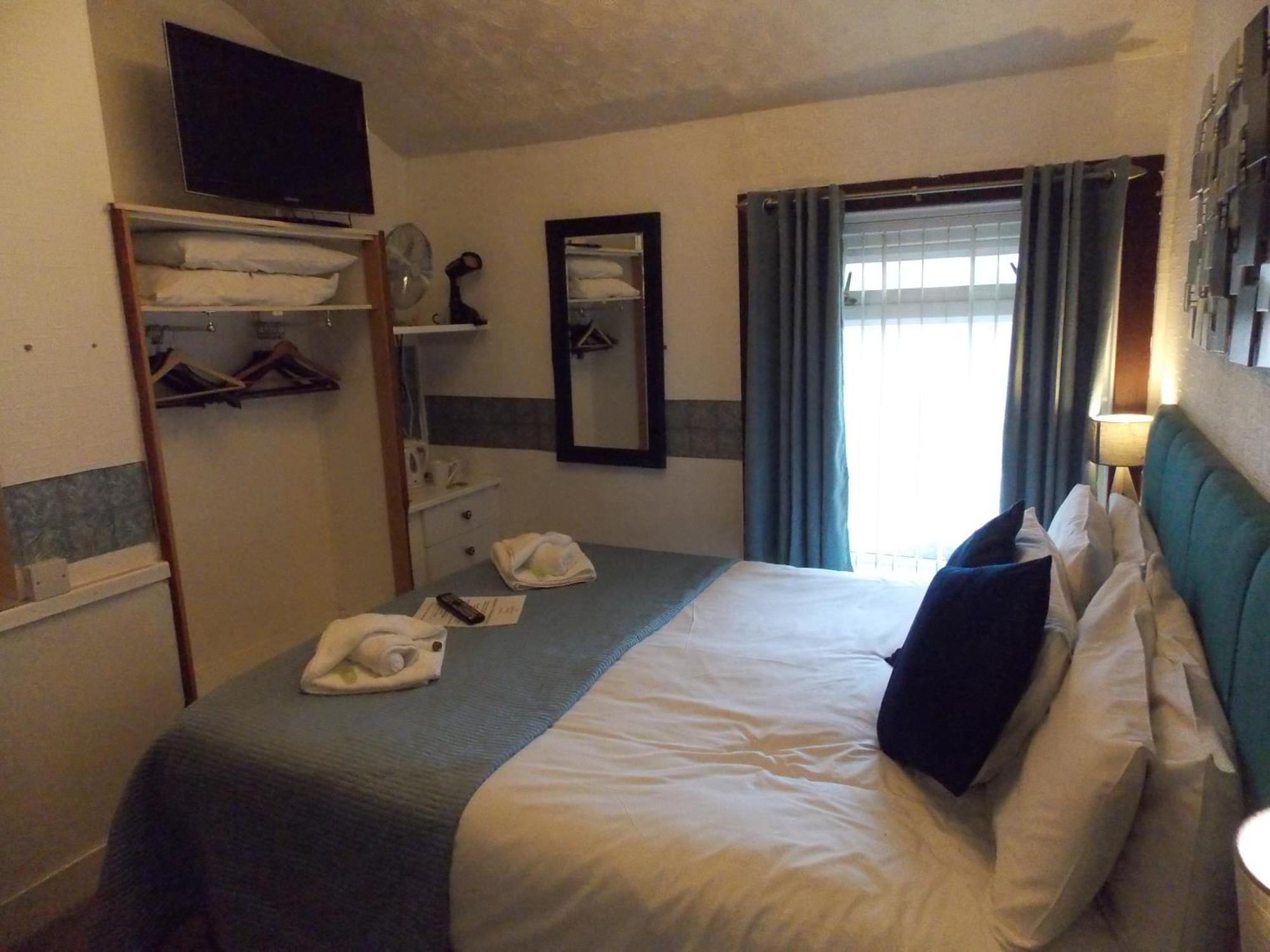 Bed & Breakfast The Rockley 2*