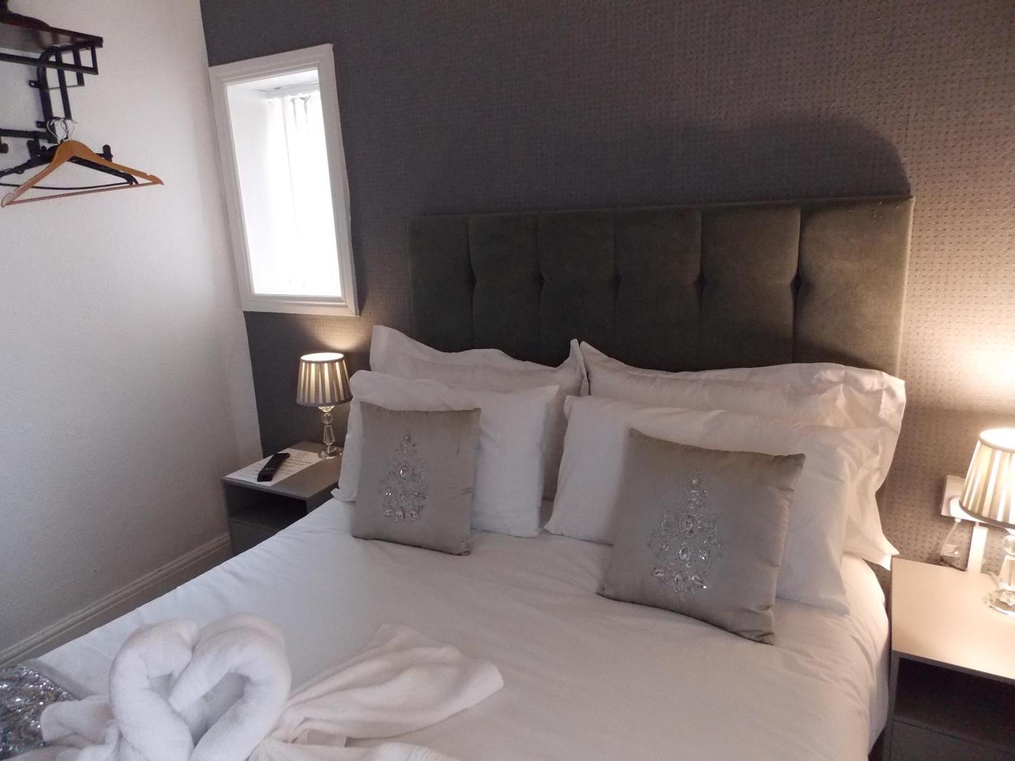 Bed & Breakfast The Rockley 2*
