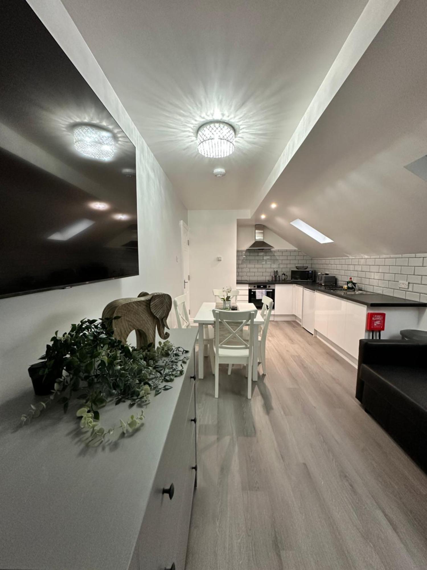 Granada Holmfield Rd Apartment
