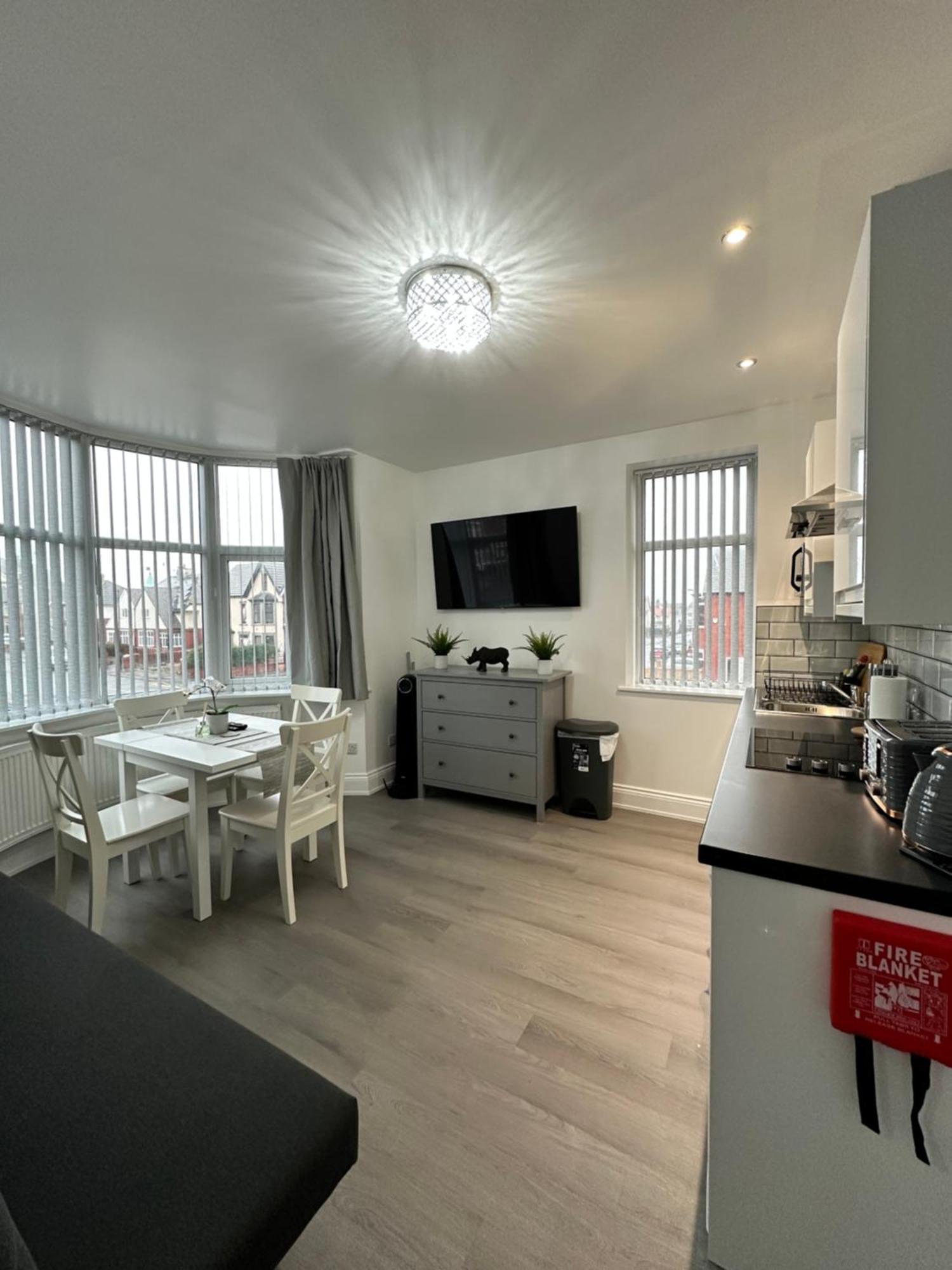 Granada Holmfield Rd Apartment