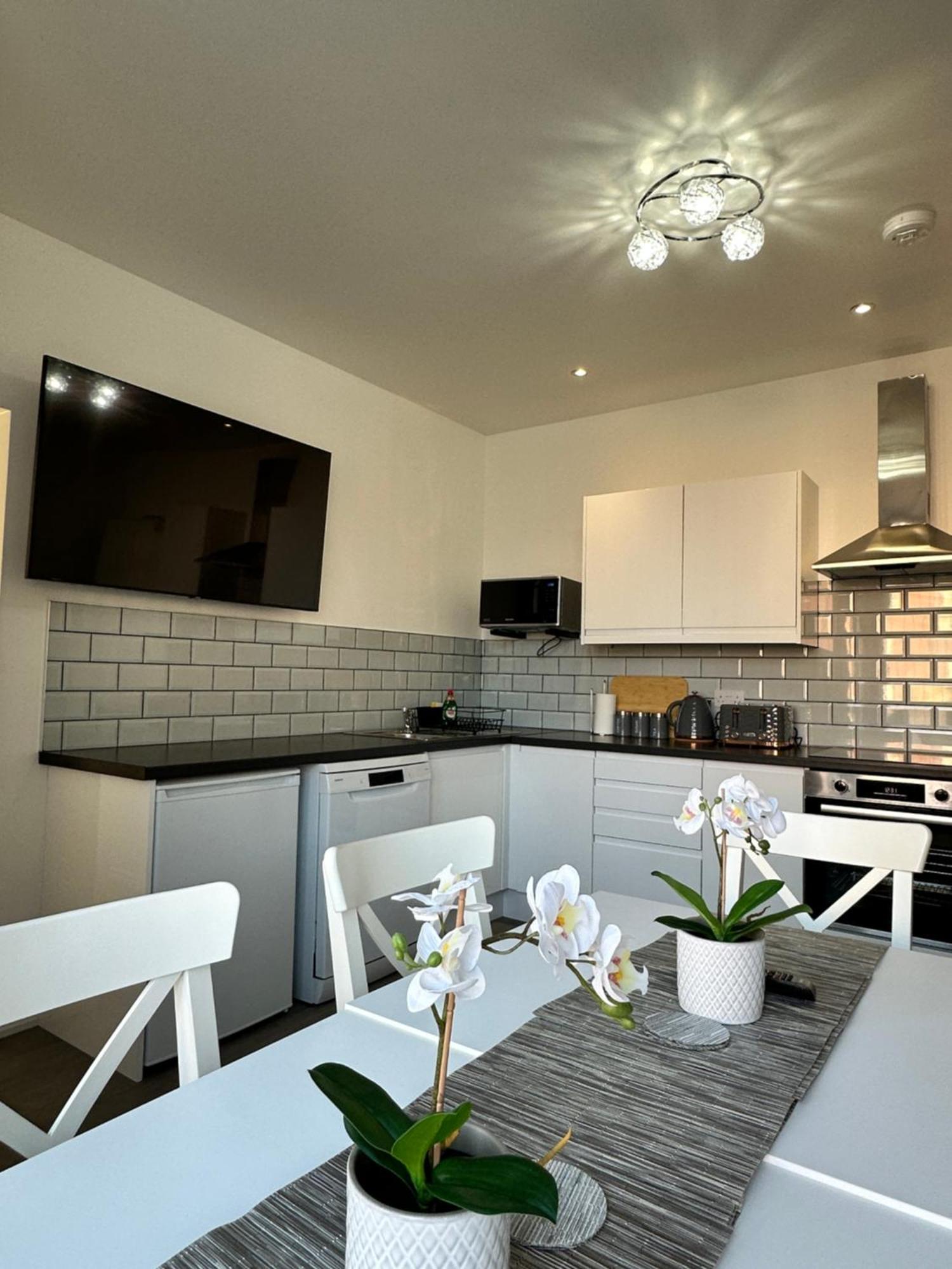 Granada Holmfield Rd Apartment *