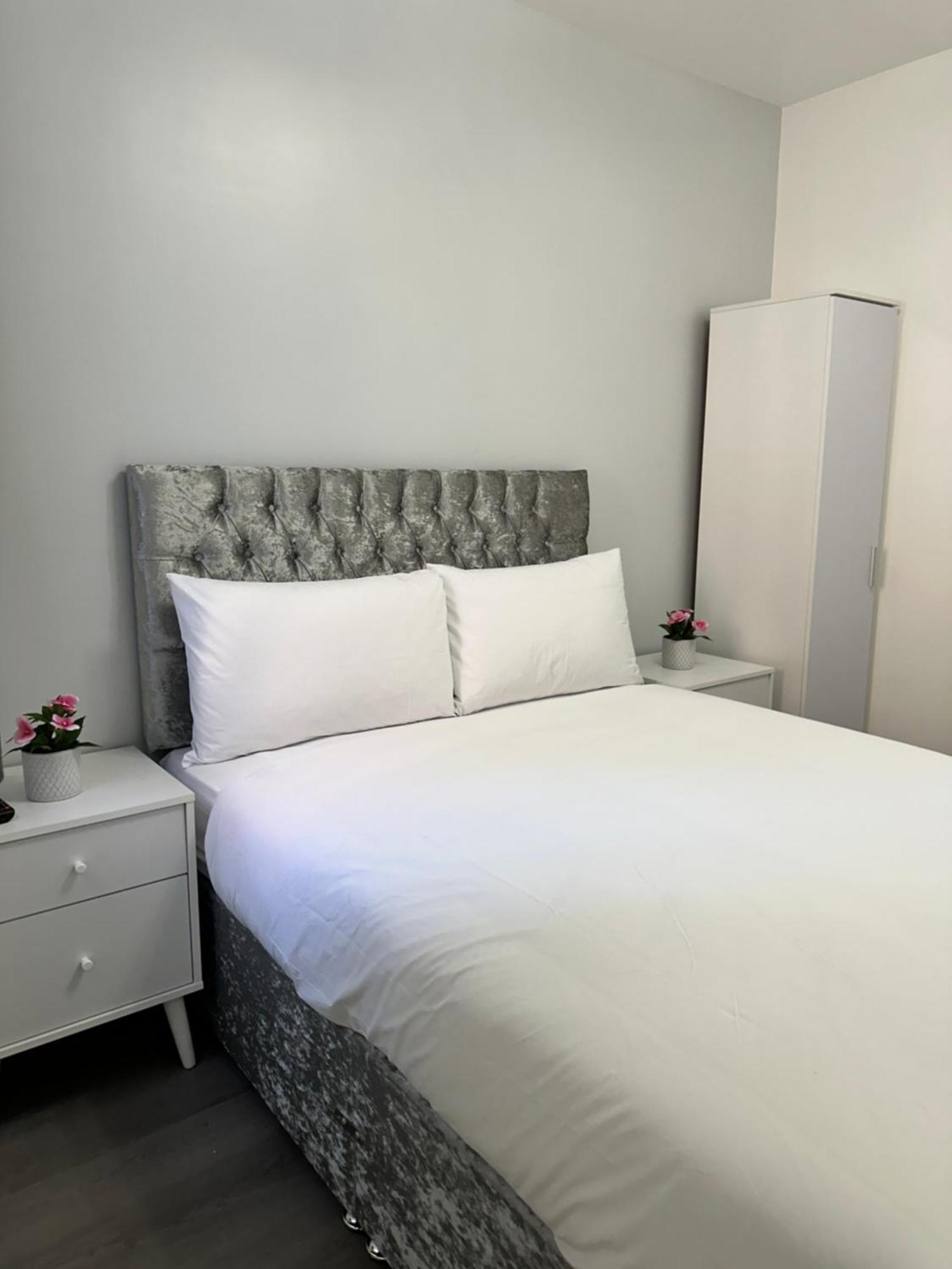 Granada Holmfield Rd Apartment *