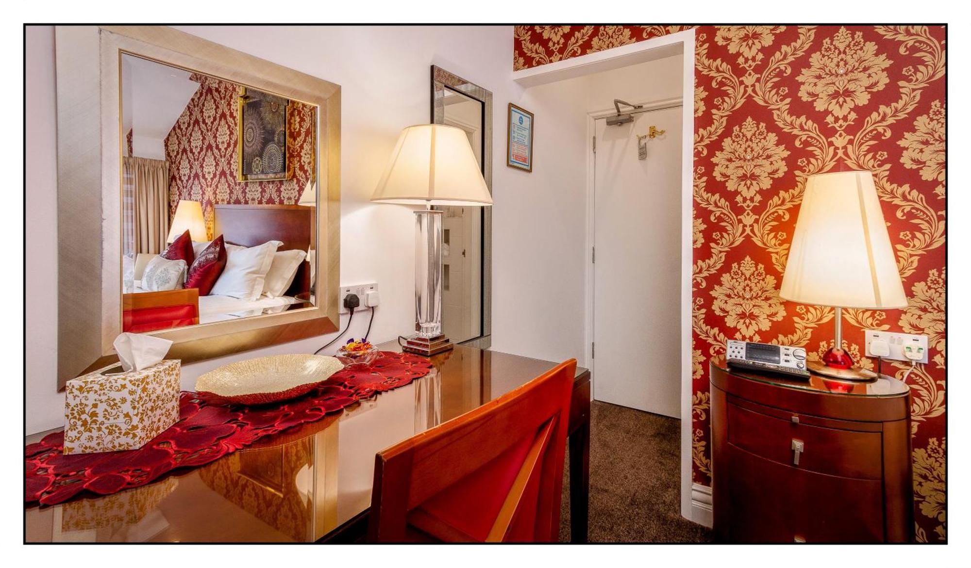 Pembroke Hotel Guest house 5*