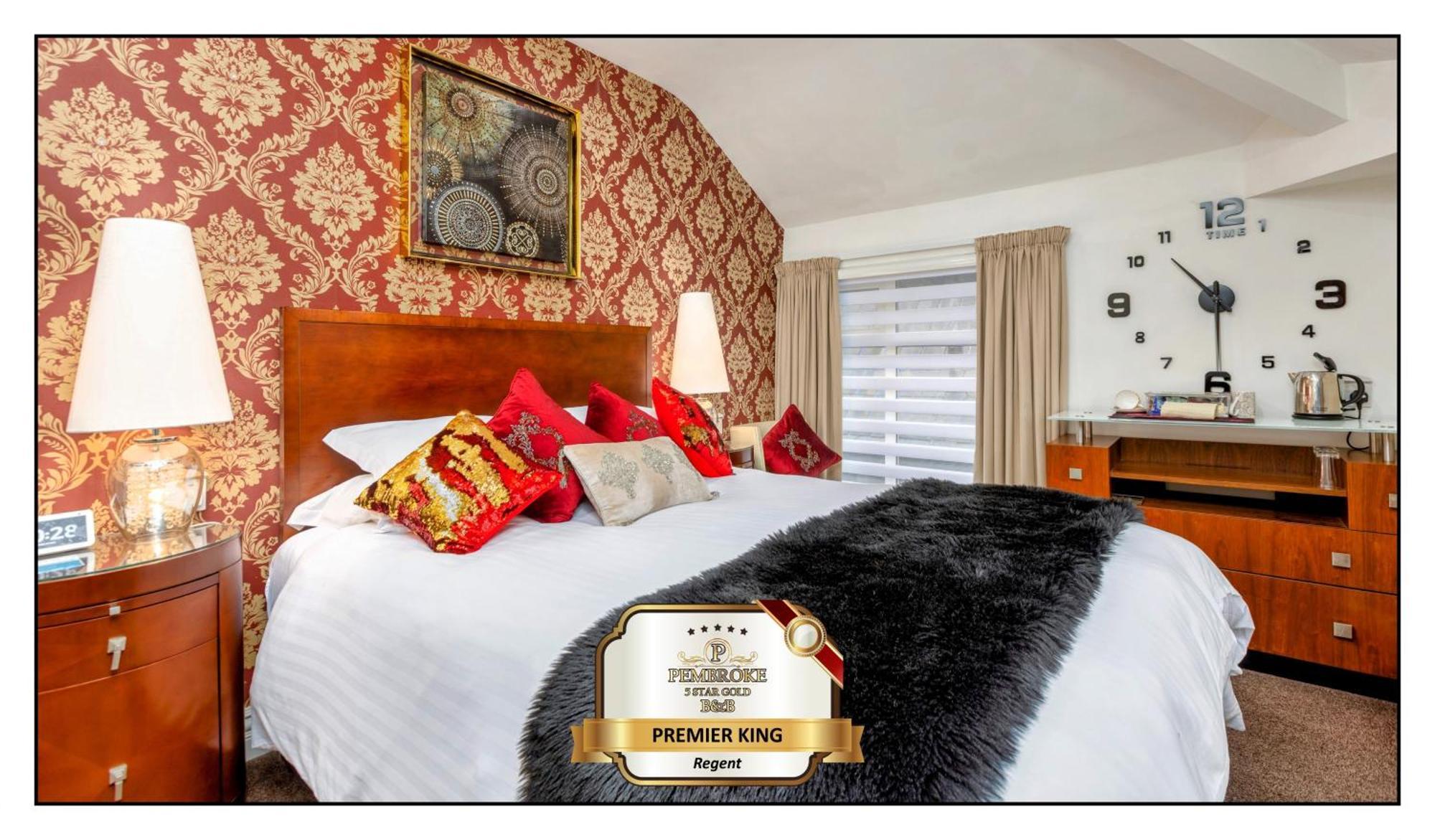 Pembroke Hotel 5*