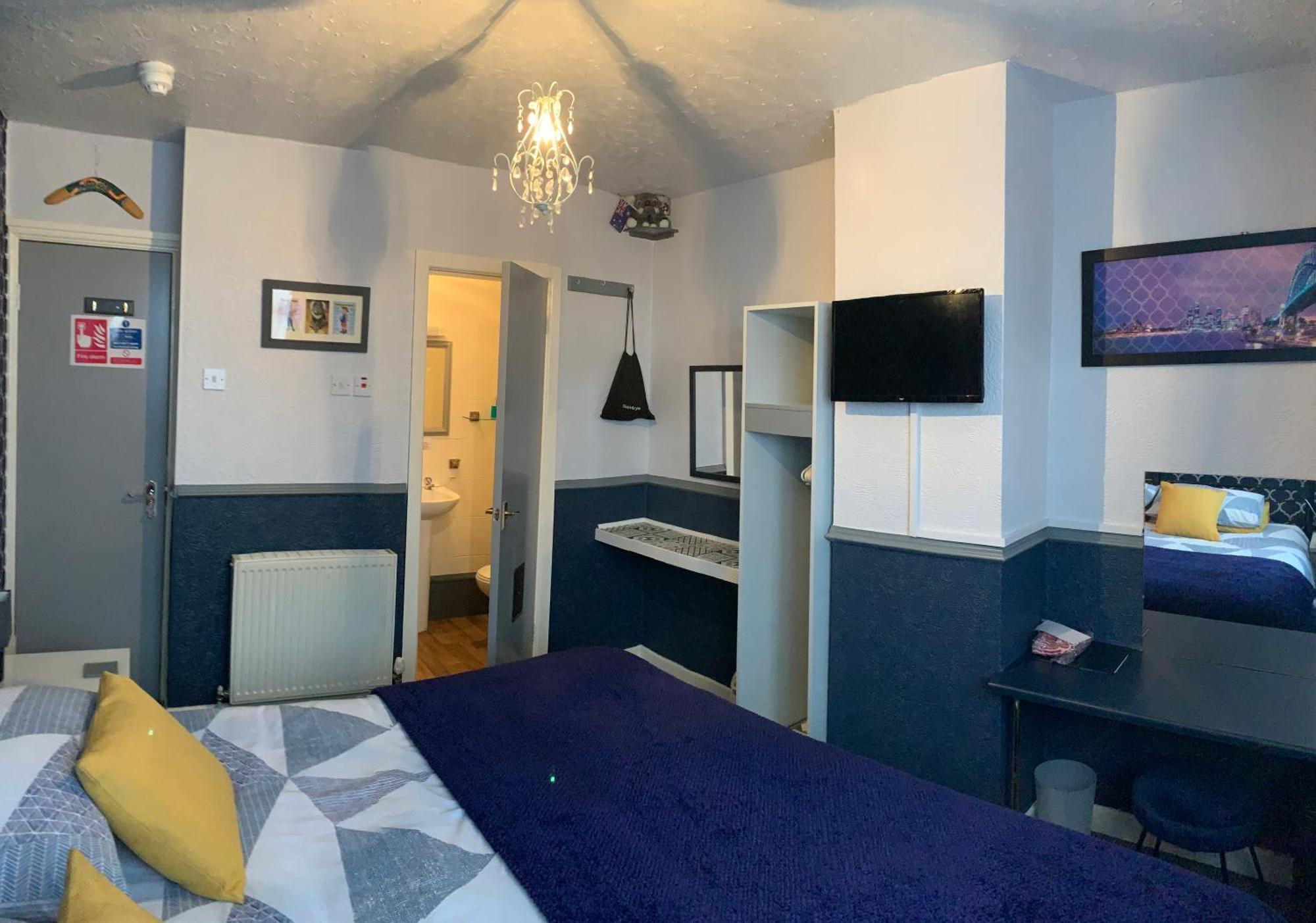 Hornby Villa- 4star B&b-couples & Families Only Guest house